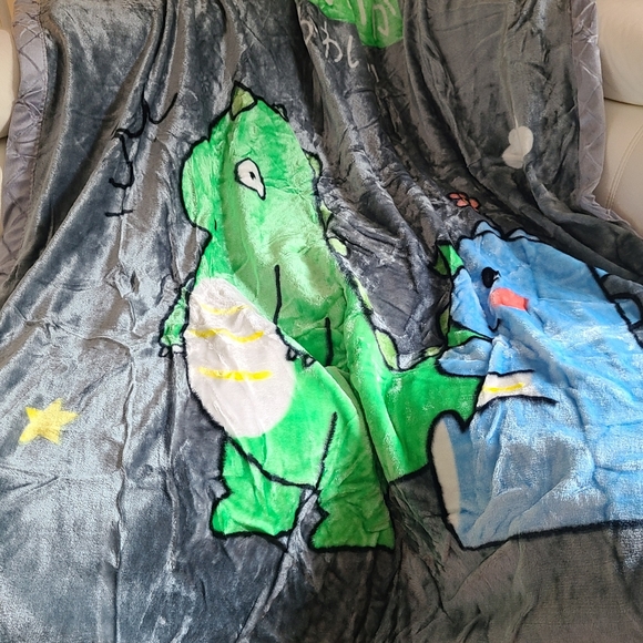 Winter Blankets - Picture 4 of 7